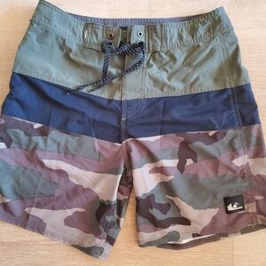 Quiksilver Highline Surfsilk Board Shorts Camo Green 9" - Sz 28